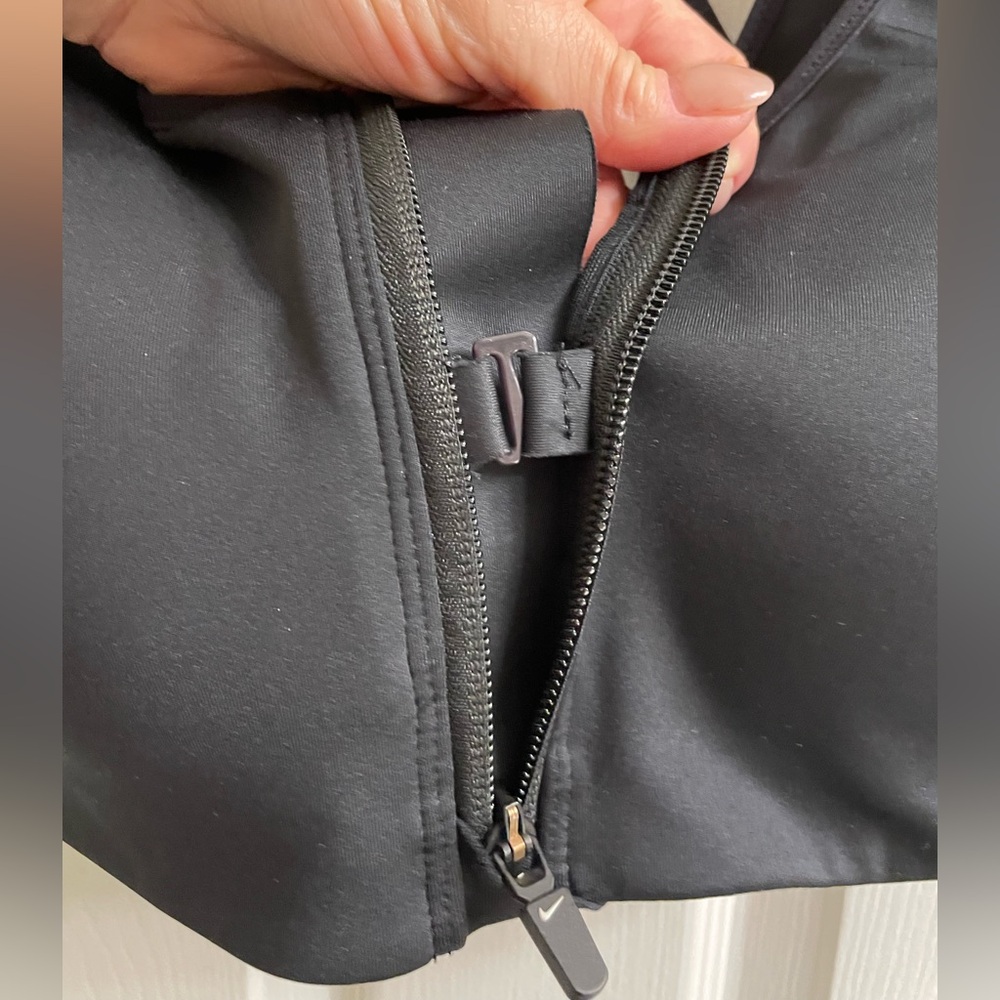 Nike Black Racerback padded Sports Bra, Medium - Picture 10 of 14